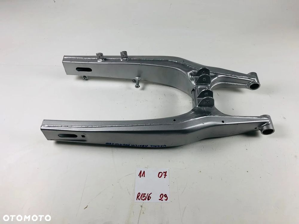 Aprilia Pegaso 650 97-00 Wahacz Tył - 1