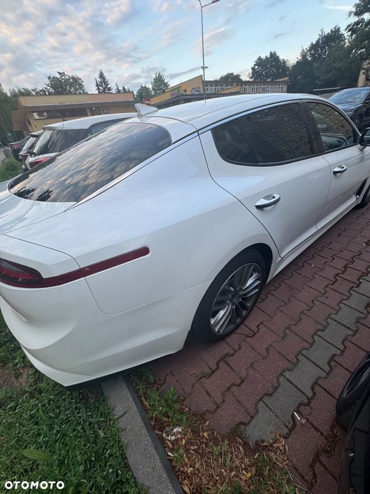 Kia Stinger 2.0 T-GDI L - 17
