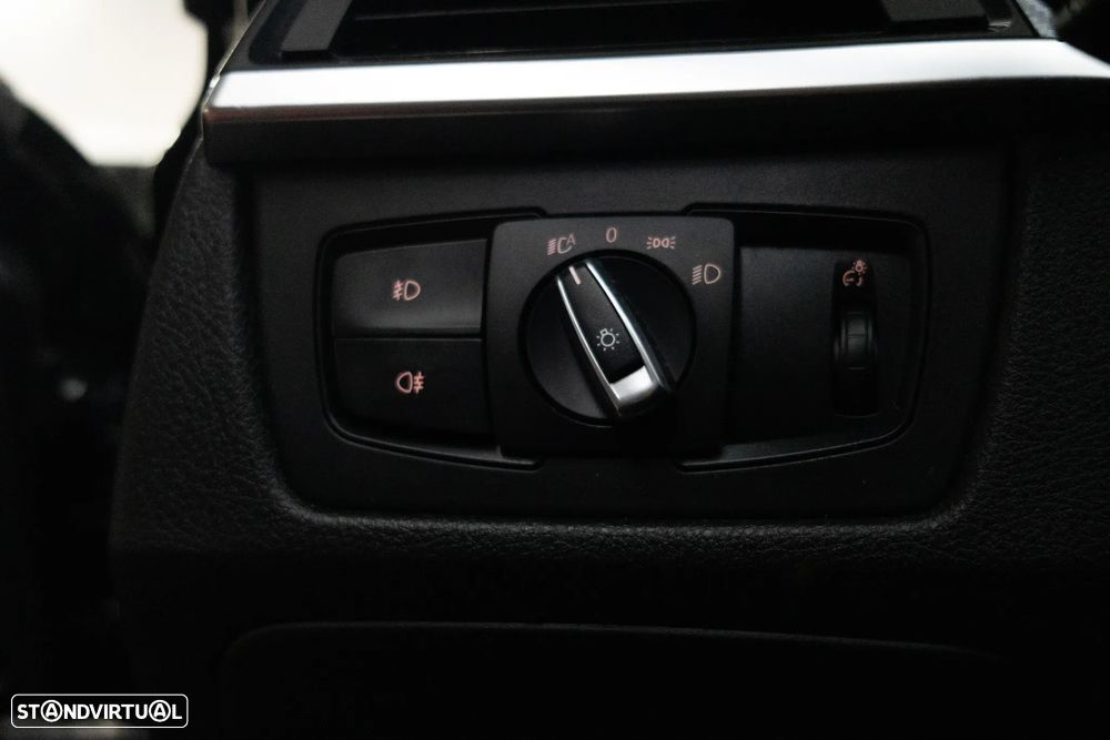 BMW 318 d Sport - 20