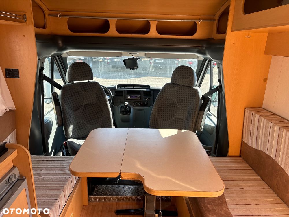 Ford Transit - 12
