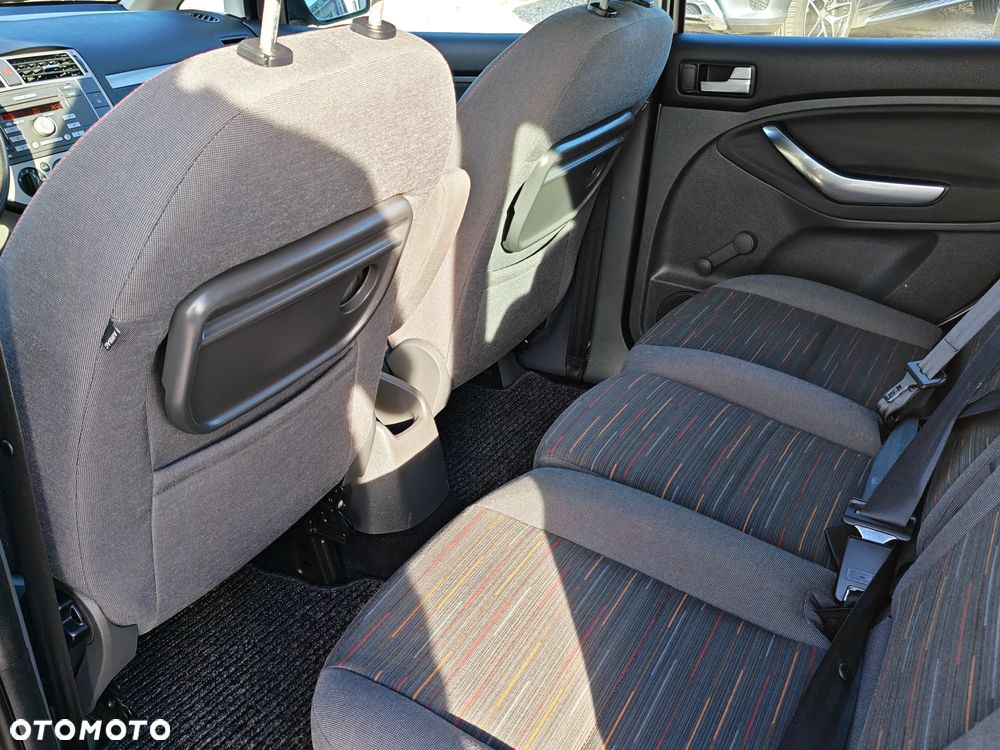 Ford C-MAX - 21