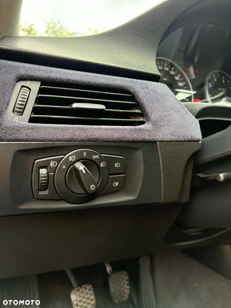 BMW Seria 3 318i - 11