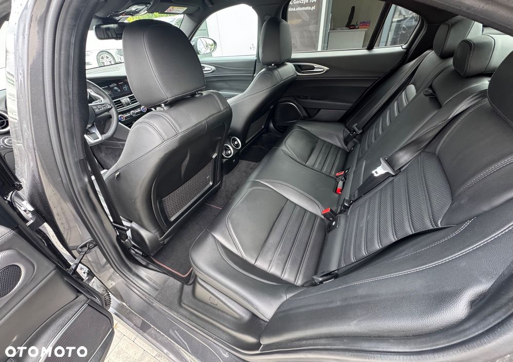 Alfa Romeo Giulia 2.0 Turbo Veloce Q4 - 30