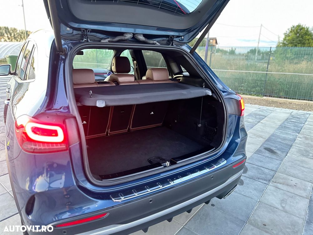 Mercedes-Benz GLA 250 e 8G-DCT AMG Line - 11