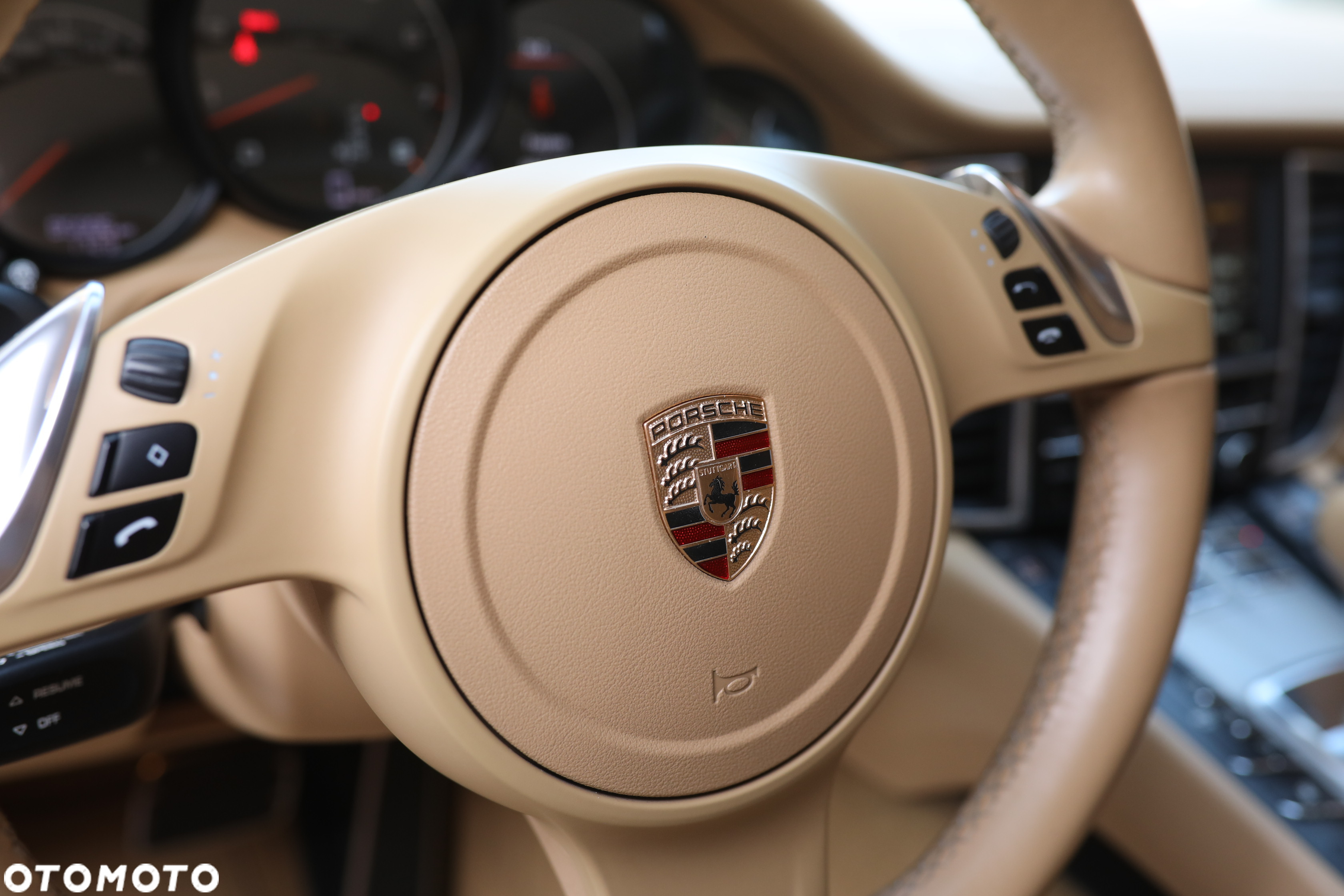 Porsche Panamera PDK - 18