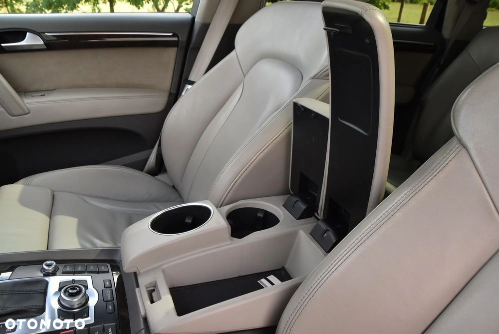 Audi Q7 - 10