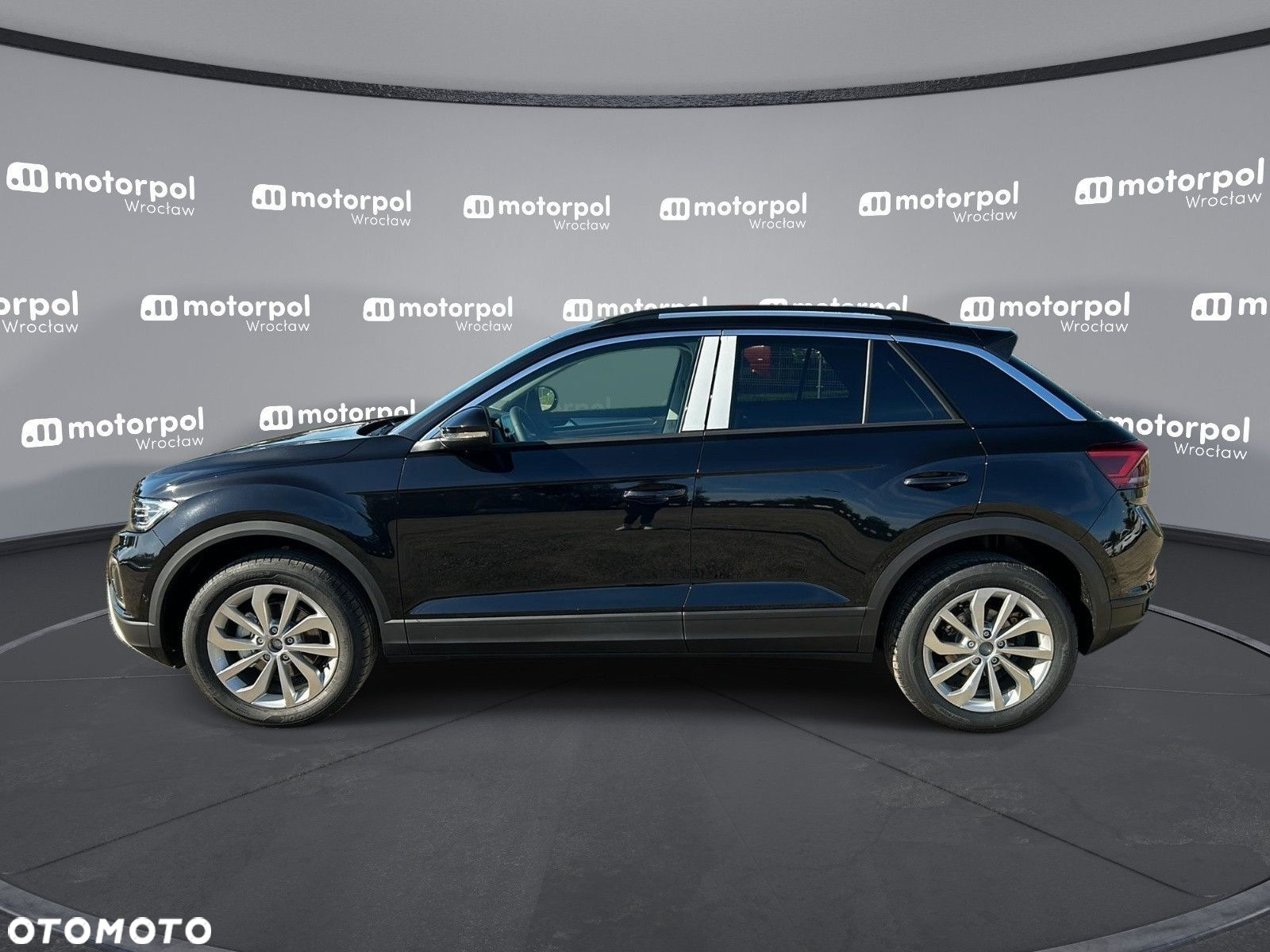 Volkswagen T-Roc - 3