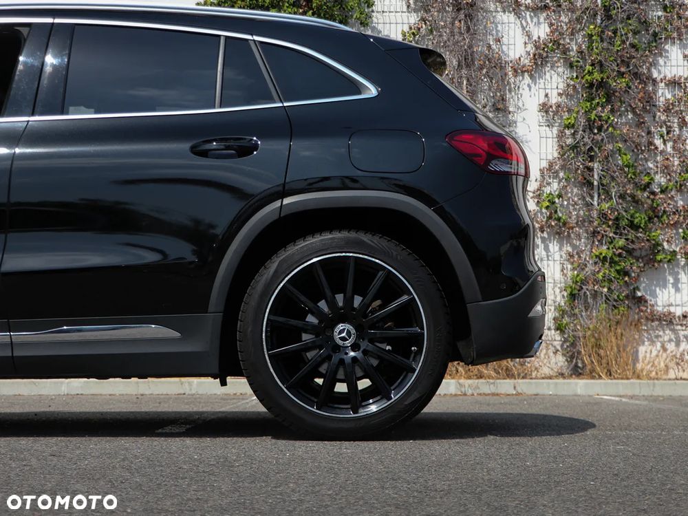 Mercedes-Benz GLA 200 AMG Line - 10