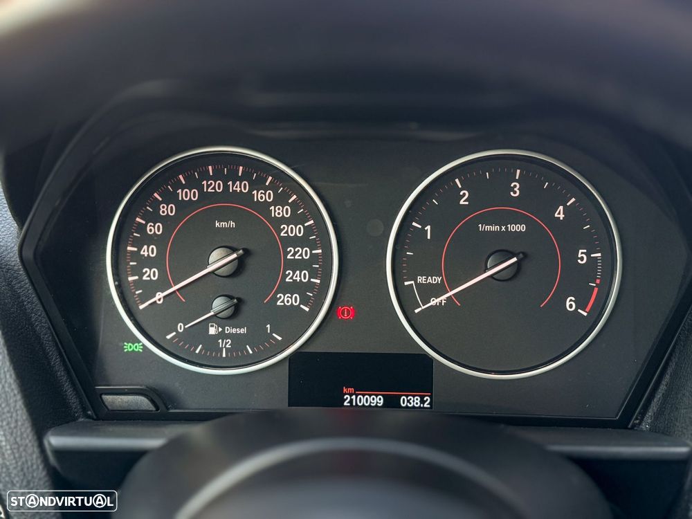 BMW 118 d Pack M - 42