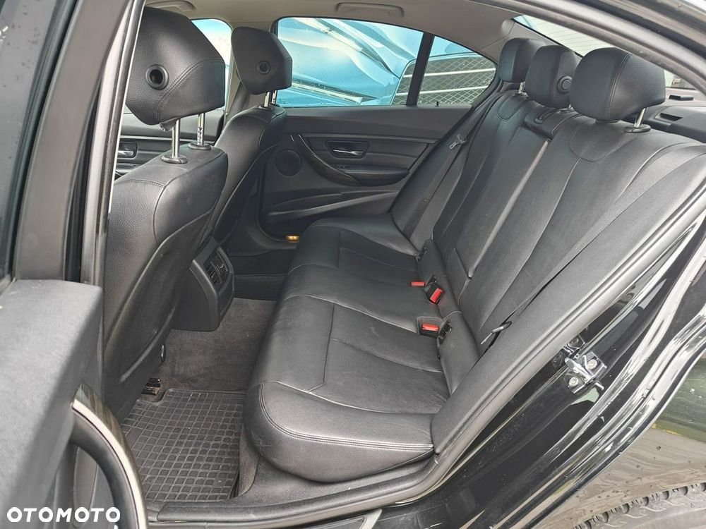 BMW Seria 3 - 17