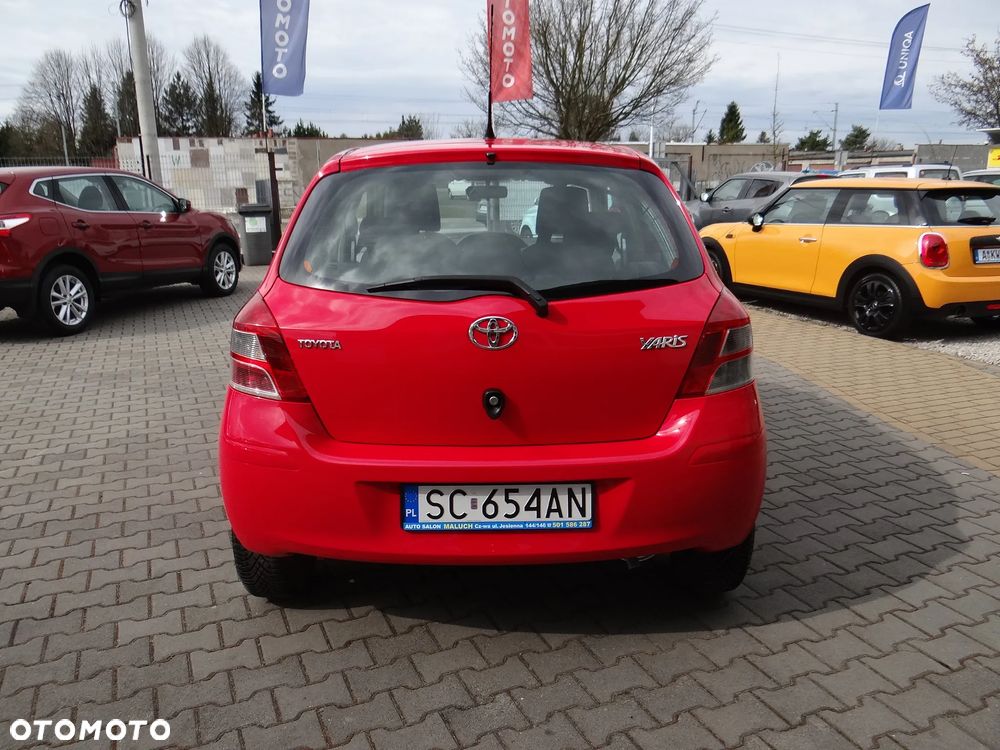 Toyota Yaris 1.0 Terra EU5 - 10