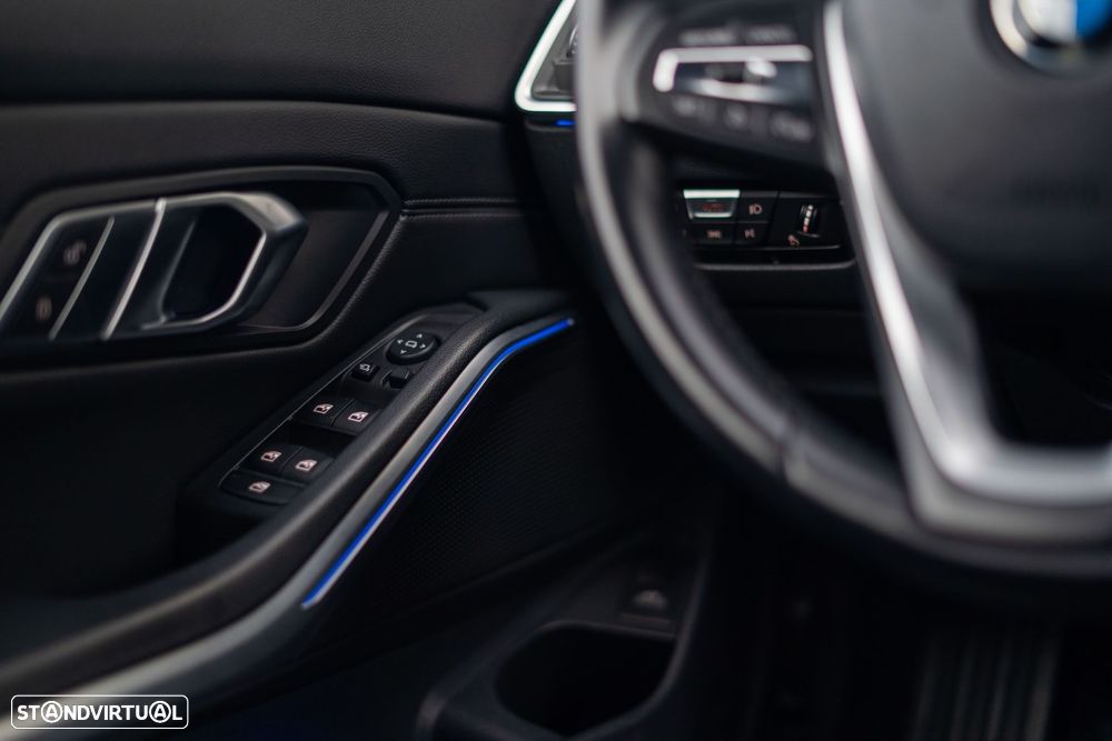 BMW 320 d Line Sport Shadow Auto - 50