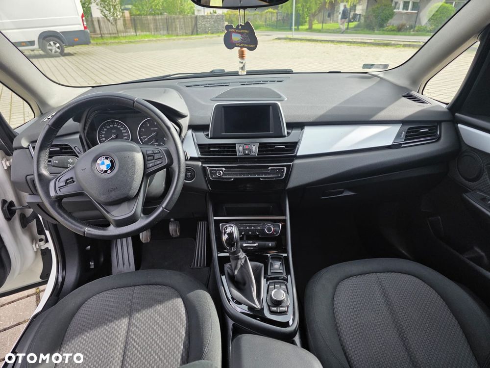 BMW Seria 2 218d GT - 8