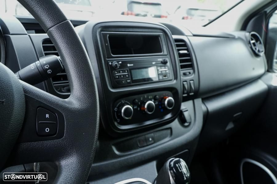 Nissan NV300 - 17