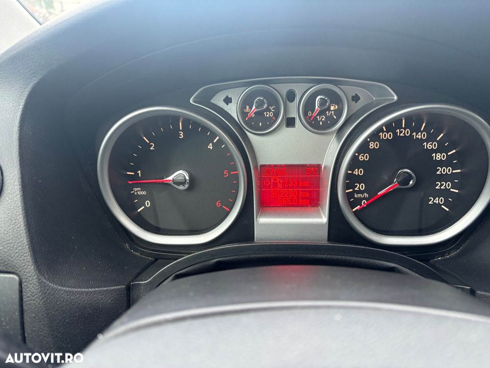 Ford Focus 1.6 TDCi DPF Trend - 9