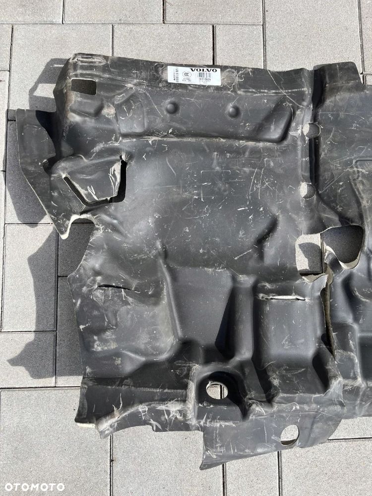 VOLVO V90 WYGŁUSZENIE ŚCIANY GRODZIOWEJ 32216629 - 2