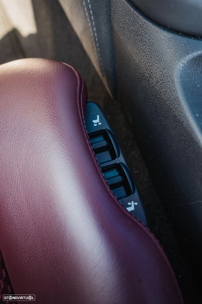 Nissan 370 Z Pack NAV+JA19+AS AT - 17