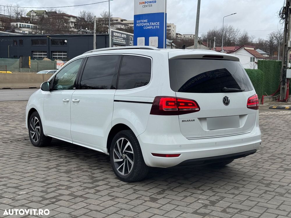 Volkswagen Sharan 2.0 TDI DSG (BlueMotion Technology) Highline - 32