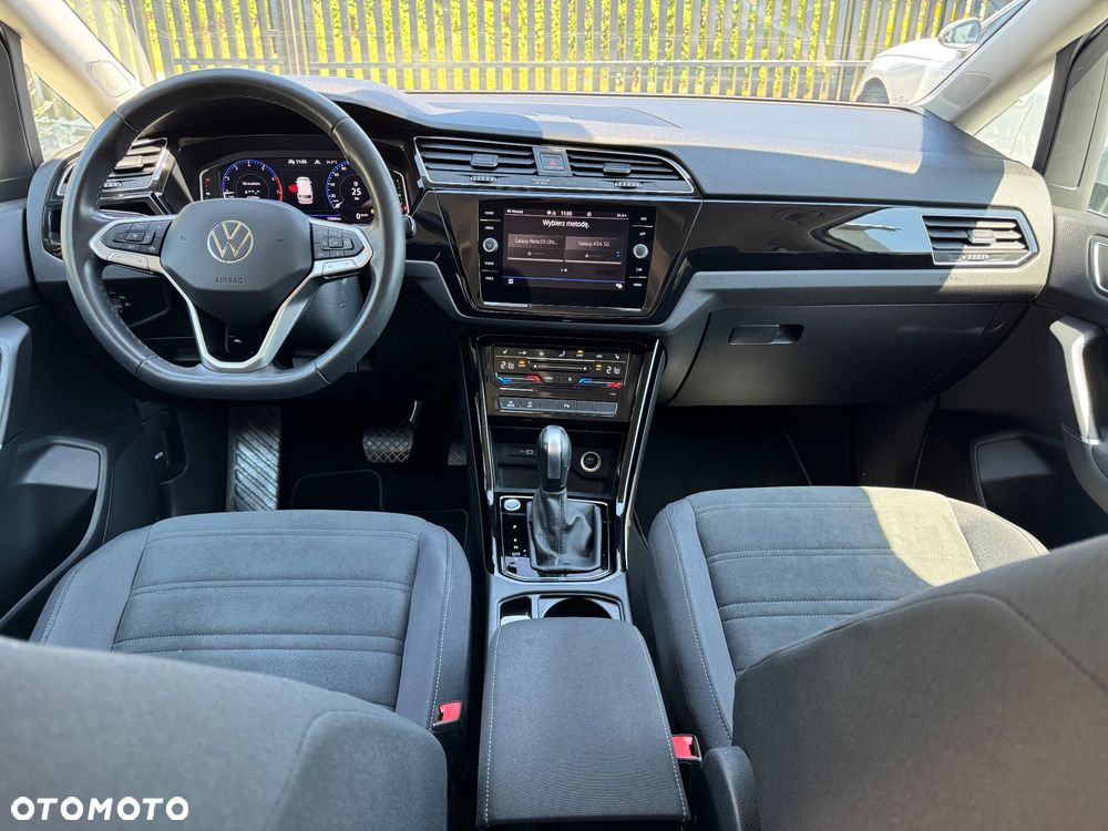 Volkswagen Touran - 18