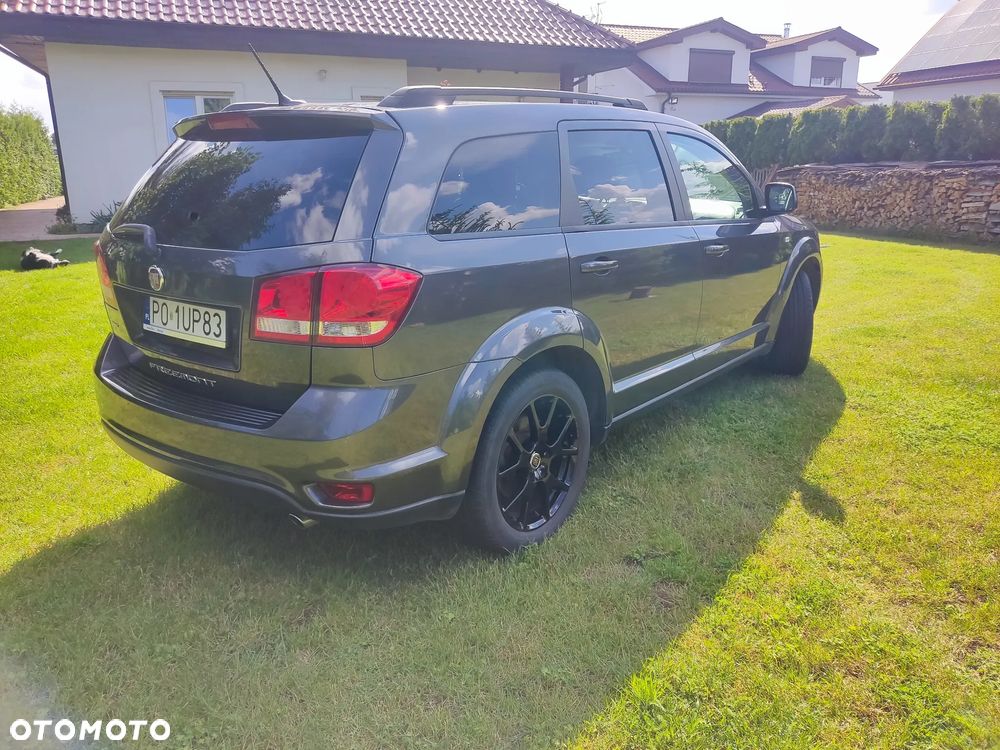 Fiat Freemont 2.0 Multijet Black Code AWD - 4