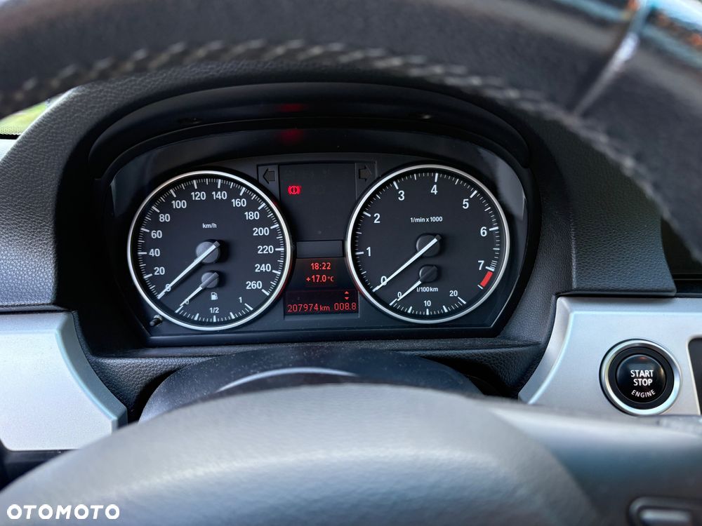 BMW Seria 3 320i - 3
