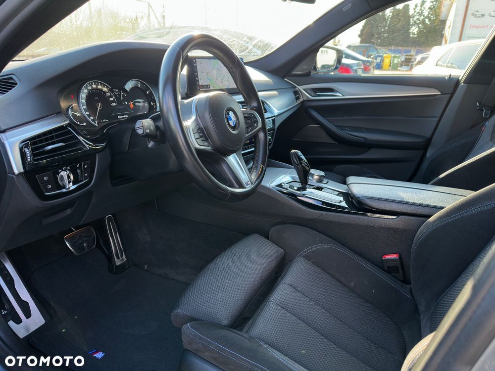 BMW Seria 5 520d M Sport Edition - 6