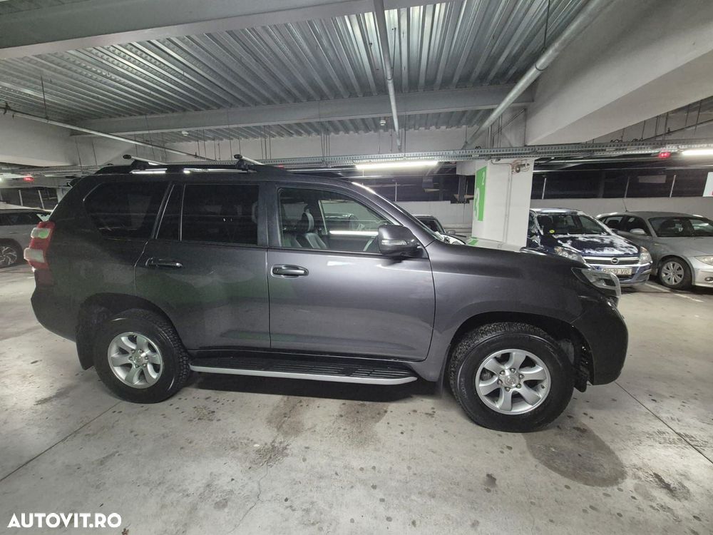 Toyota Land Cruiser 2.8l Turbo D-4D A/T AVS Luxury - 5