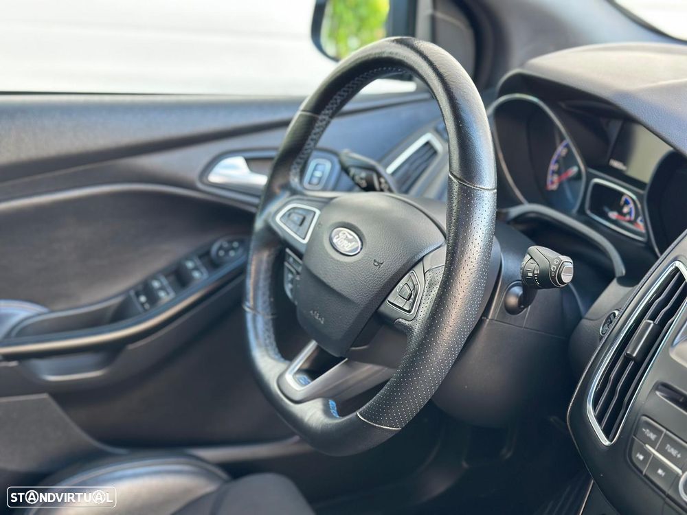 Ford Focus 2.3 EcoBoost S&S 4WD RS - 16
