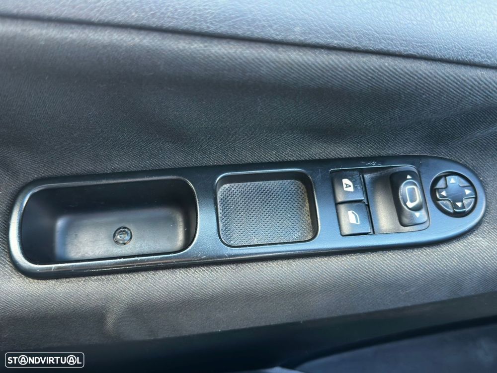 Peugeot 207 1.6 HDi Sport - 19