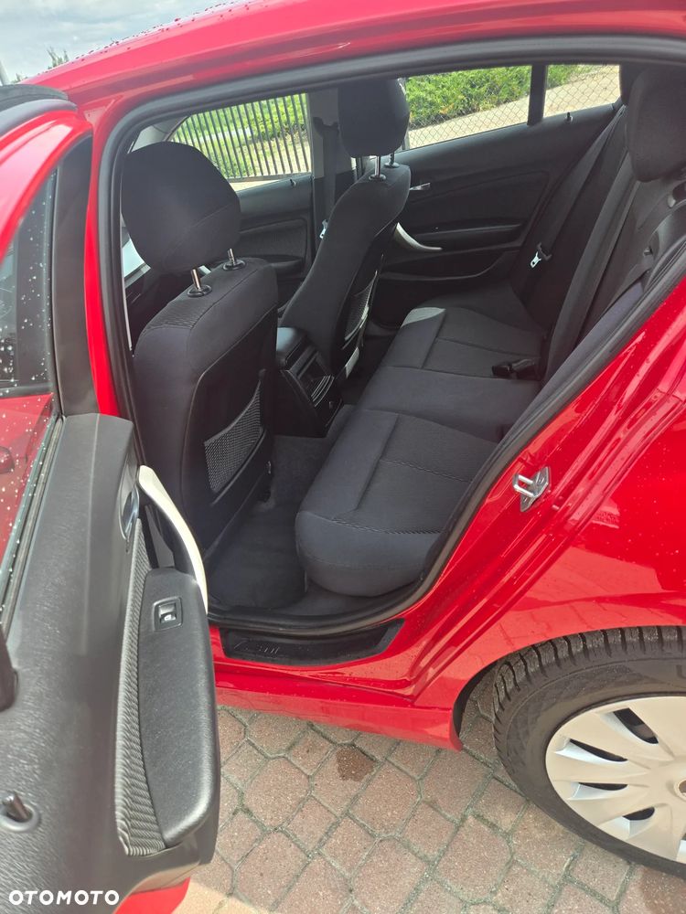 BMW Seria 1 118i - 13