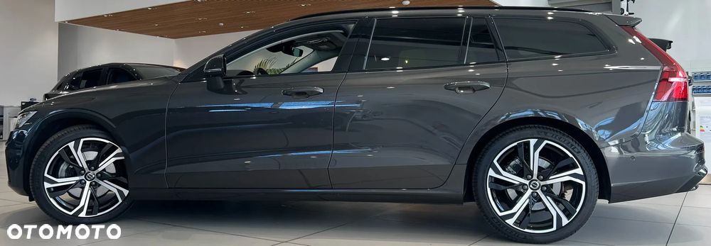 Volvo V60 B4 B DKG Ultimate Dark - 2