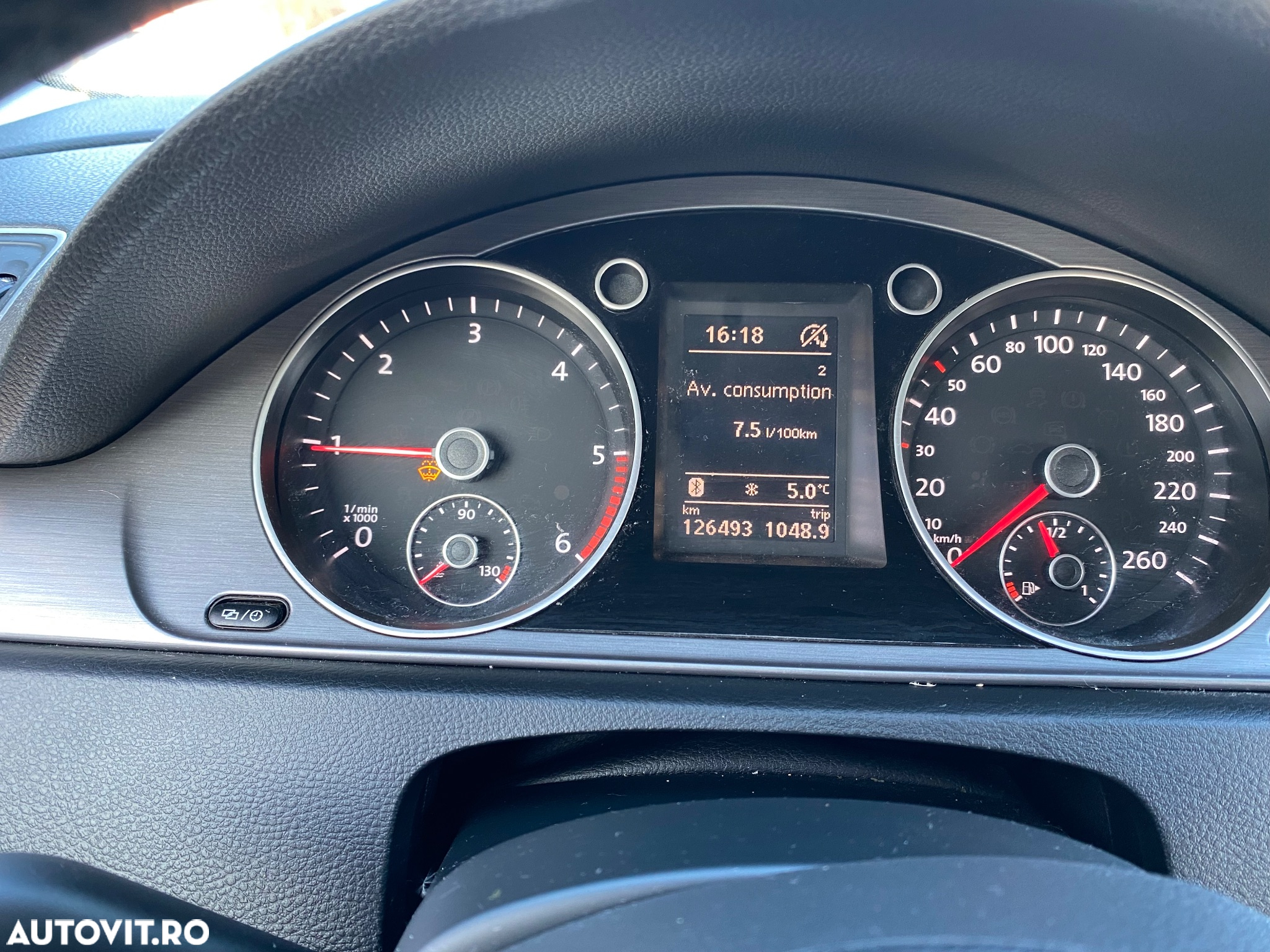 Volkswagen Passat 2.0 TDI BlueMotion Tehnology 4Motion Comfortline - 9