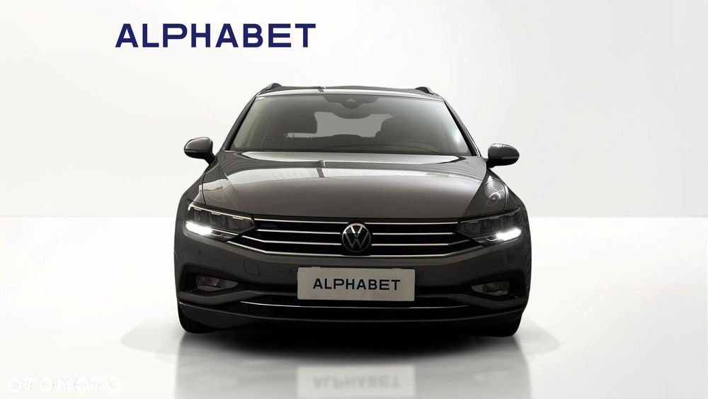 Volkswagen Passat - 8
