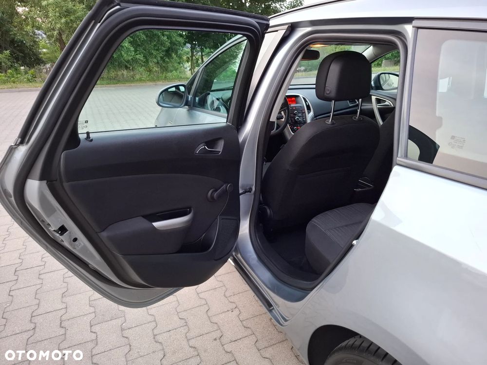 Opel Astra 1.6 Enjoy - 22