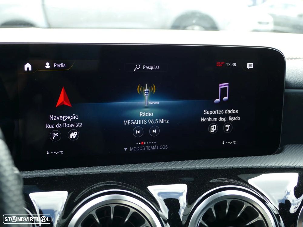 Mercedes-Benz CLA 250 e Shooting Brake AMG Line - 18