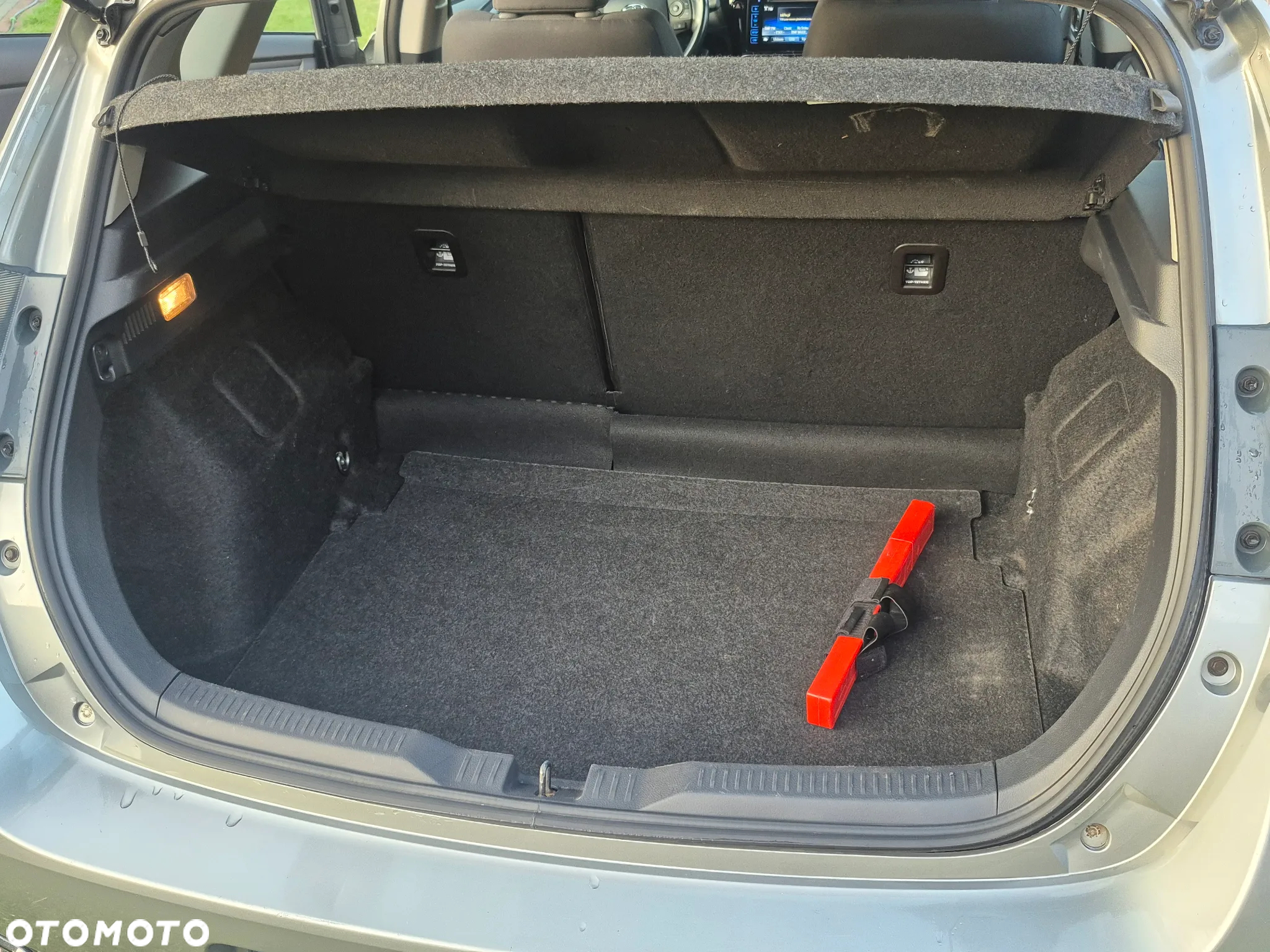 Toyota Auris 1.6 Premium - 14