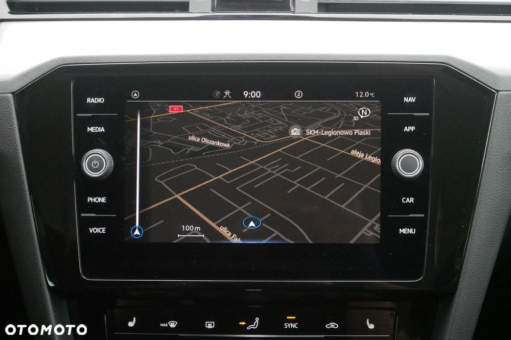 Volkswagen Passat Variant 2.0 TSI Business DSG - 20