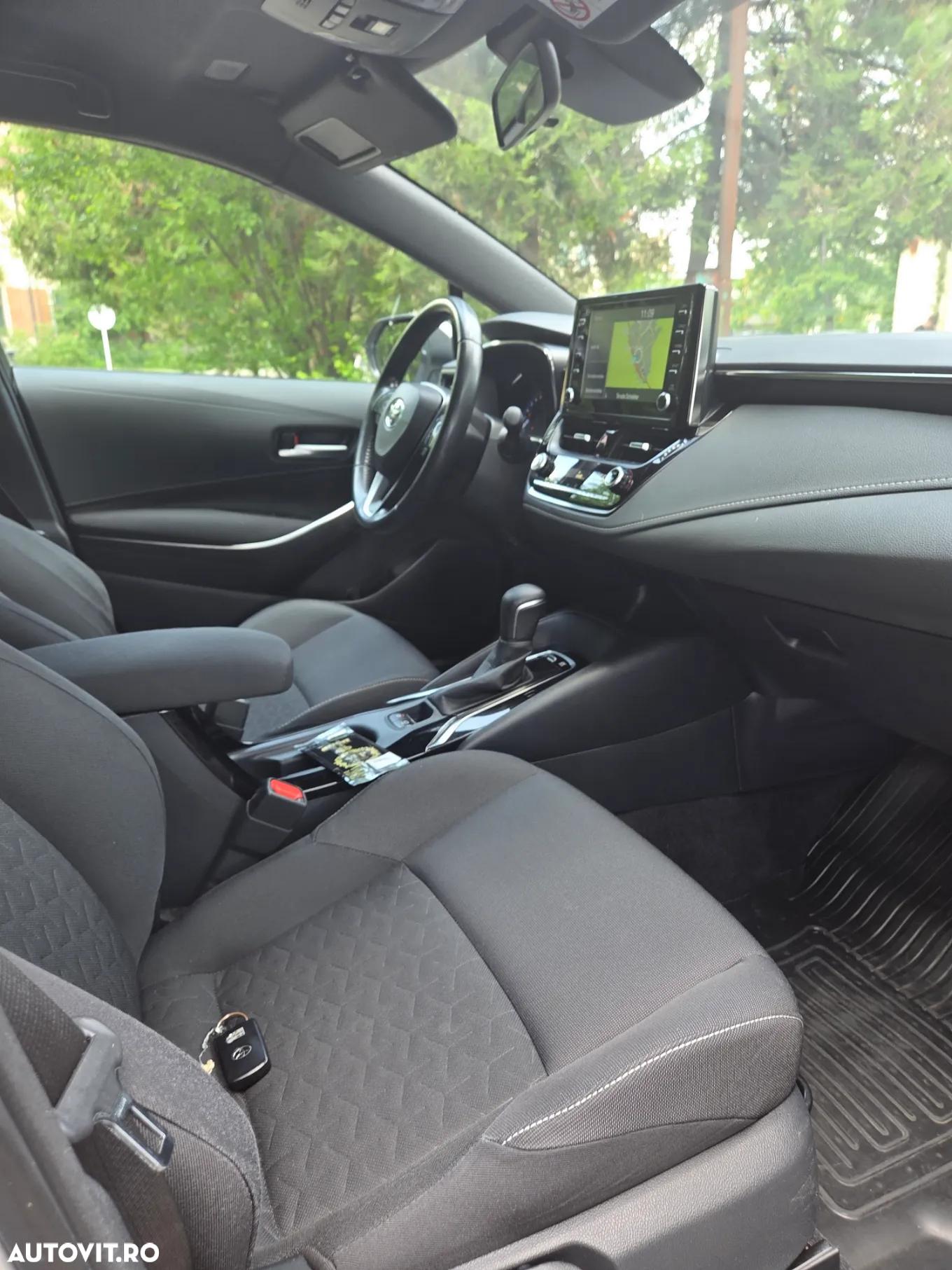 Toyota Corolla 1.8 HSD Business - 12