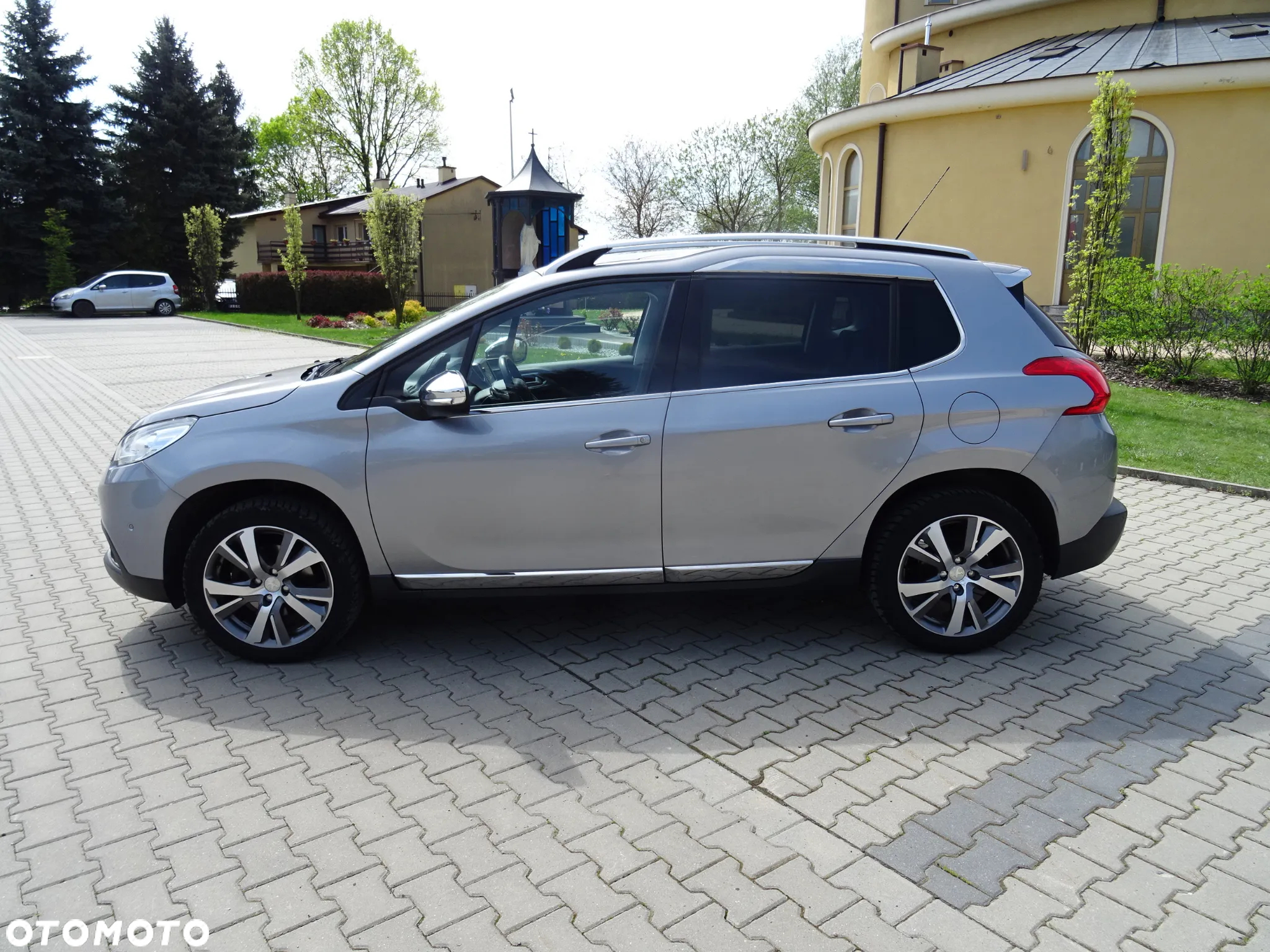 Peugeot 2008 1.2 Pure Tech GPF Allure S&S - 3