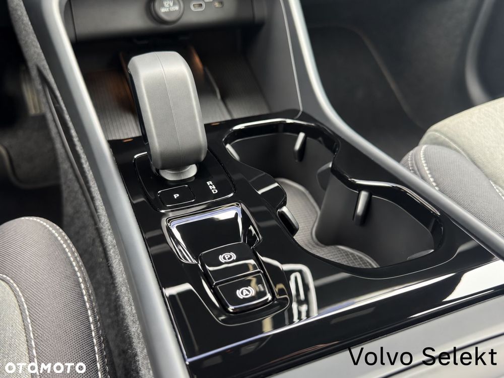 Volvo XC 40 - 25