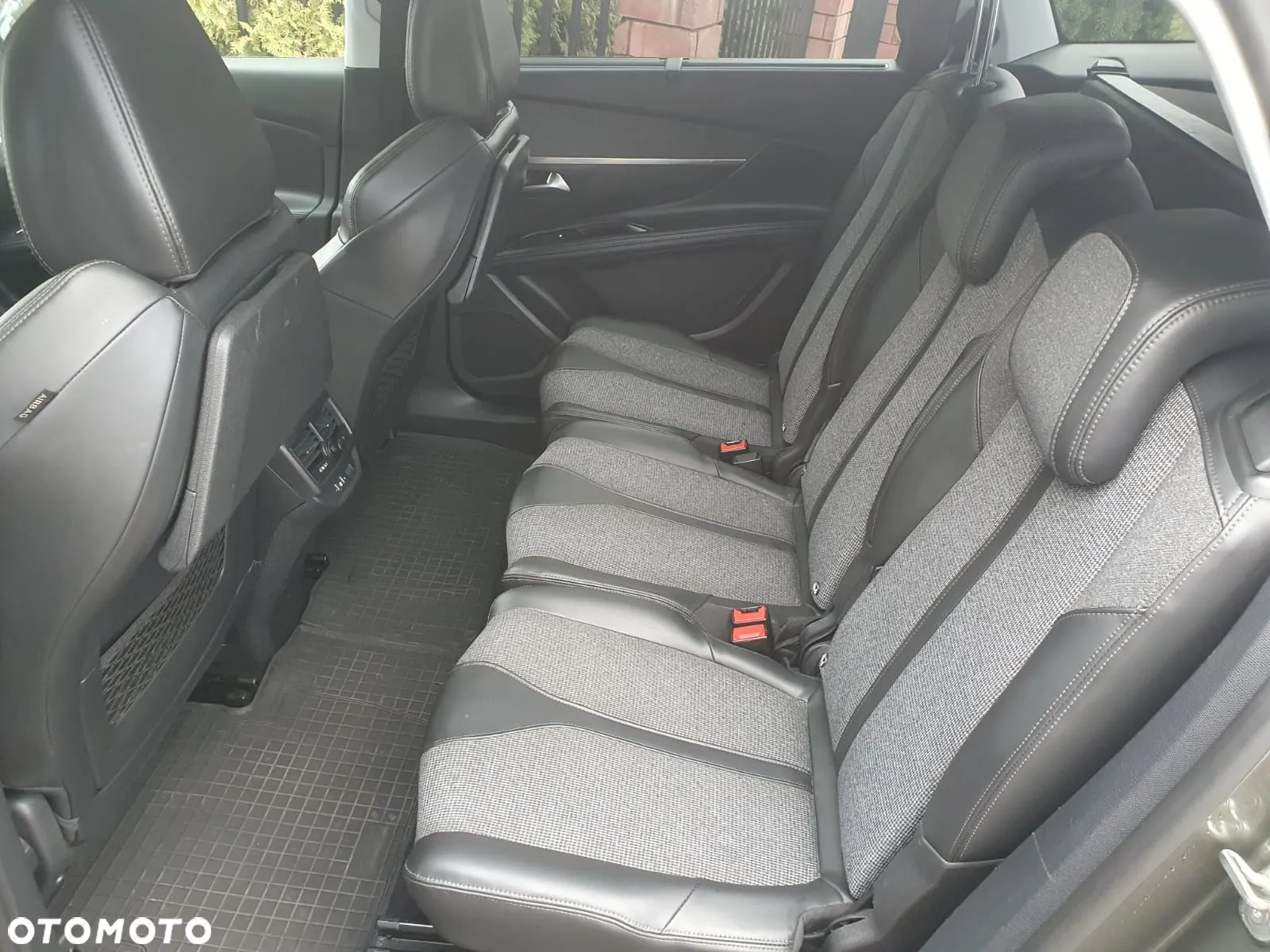 Peugeot 5008 1.2 PureTech Active Pack S&S - 33