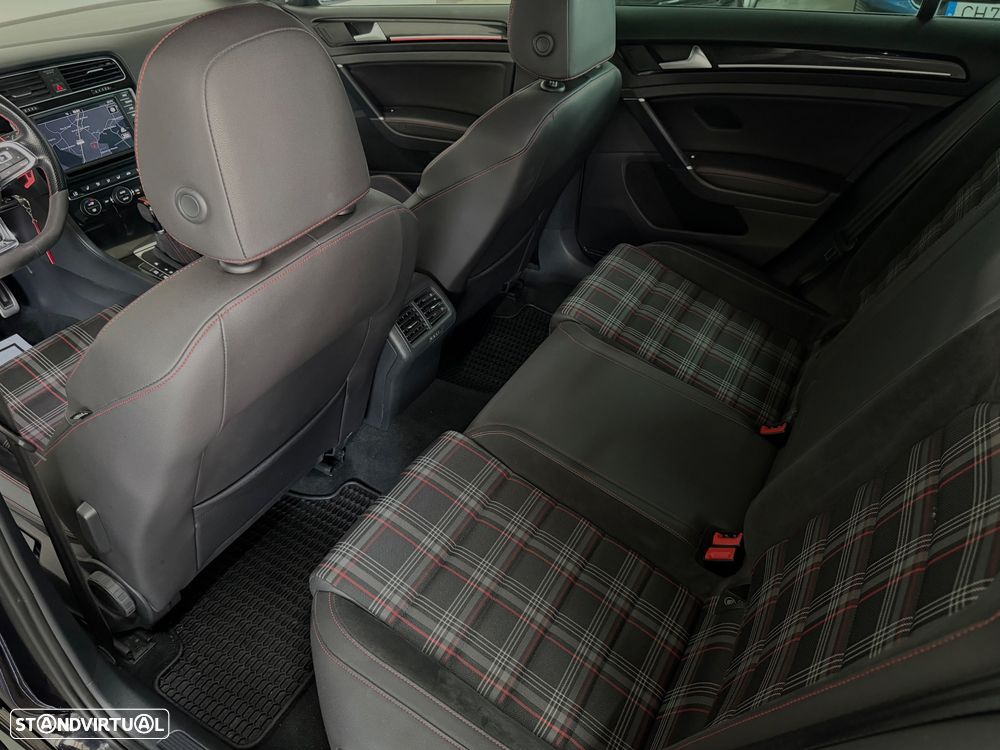 VW Golf 2.0 TSi GTi DSG - 10