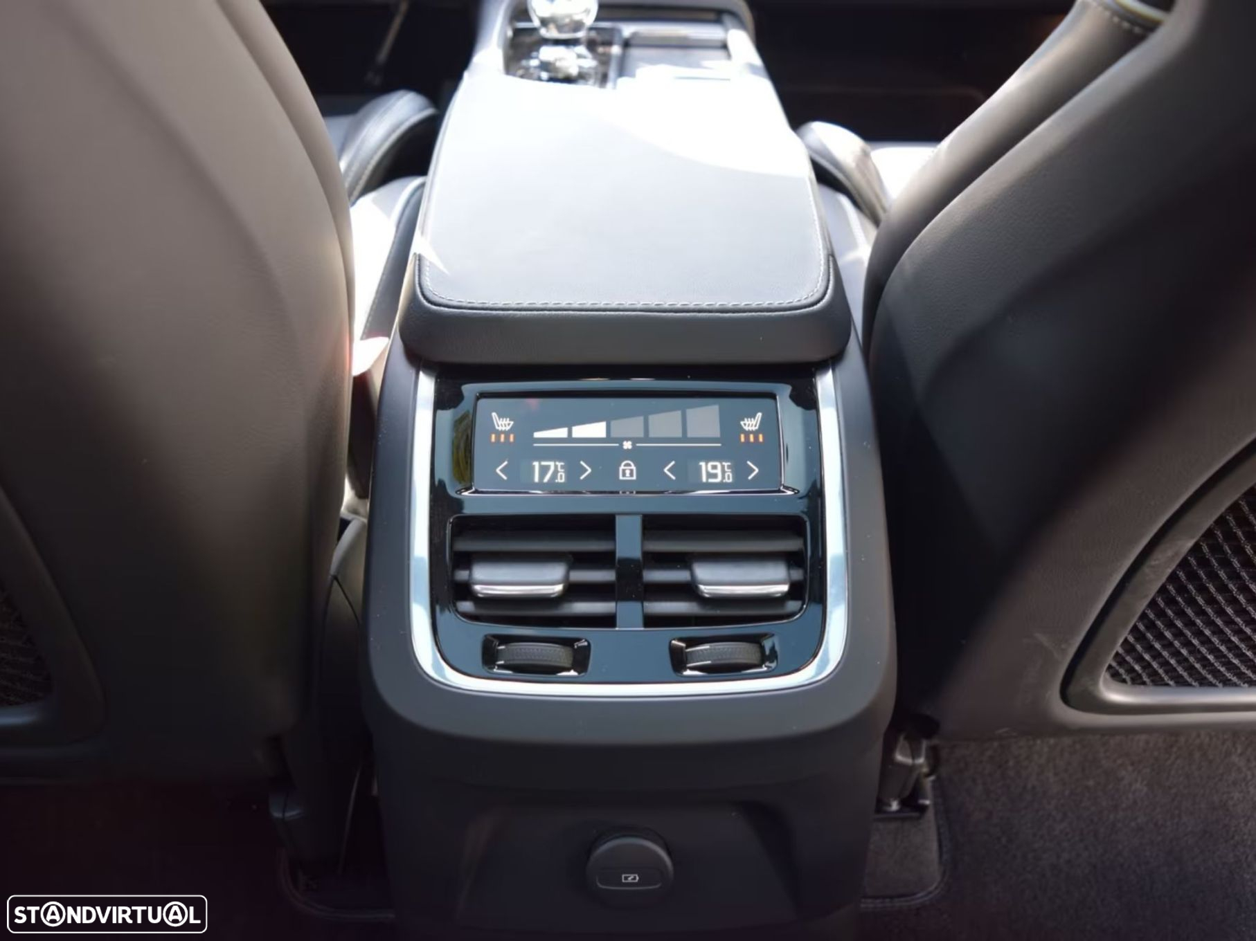 Volvo XC 90 - 8