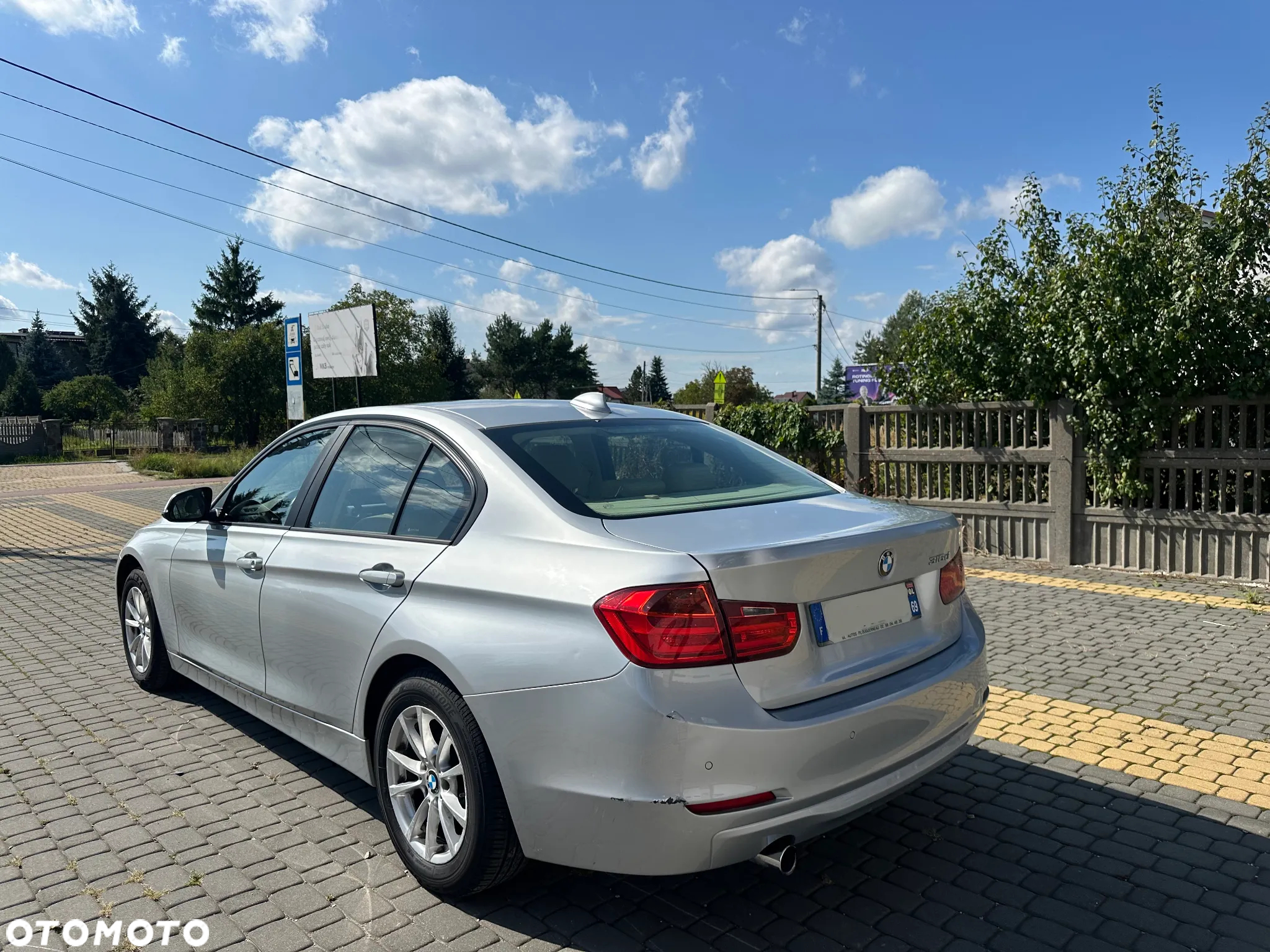 BMW Seria 3 318d Luxury Line - 14