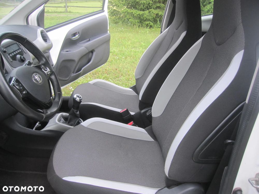 Toyota Aygo x-play club - 13