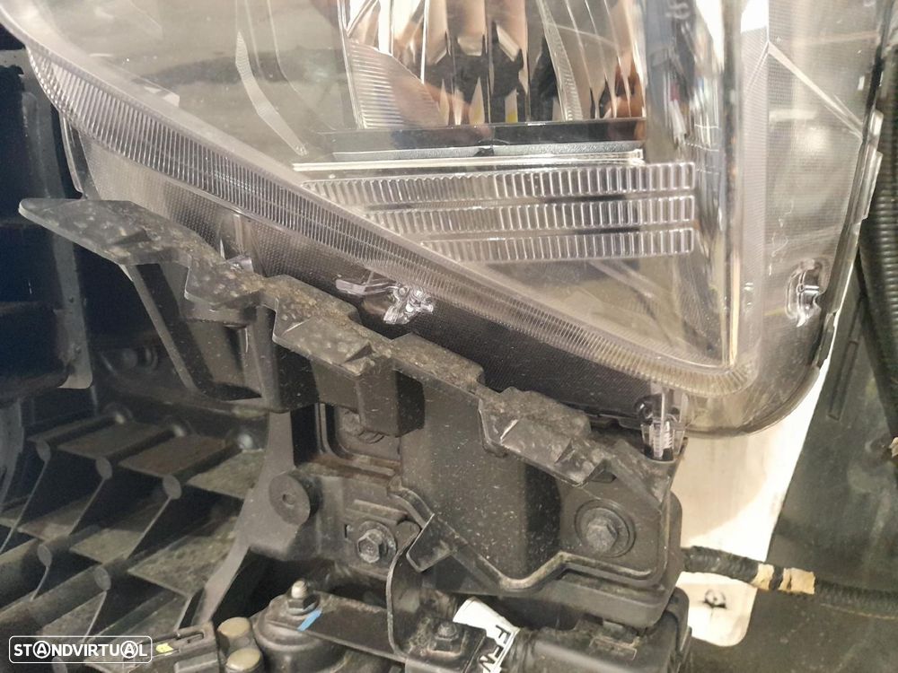 Ótica / farol esquerda HYUNDAI Tucson (NX4E) - 3
