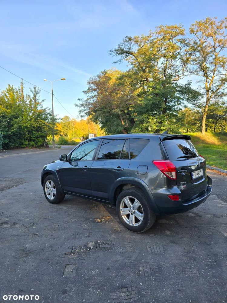 Toyota RAV4 2.2 D-4D X - 3