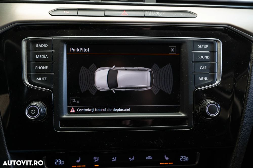Volkswagen Passat 2.0 TDI SCR Comfortline - 17
