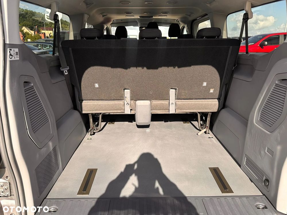 Volkswagen Caravelle 2.0 TDI L2 - 10