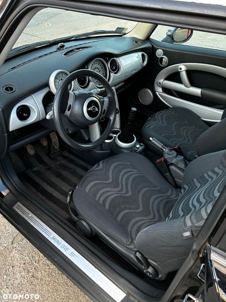 MINI ONE Standard - 7